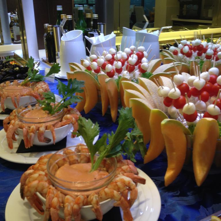 Hotel Bellevue Lignano Sabbiadoro Bagian luar foto