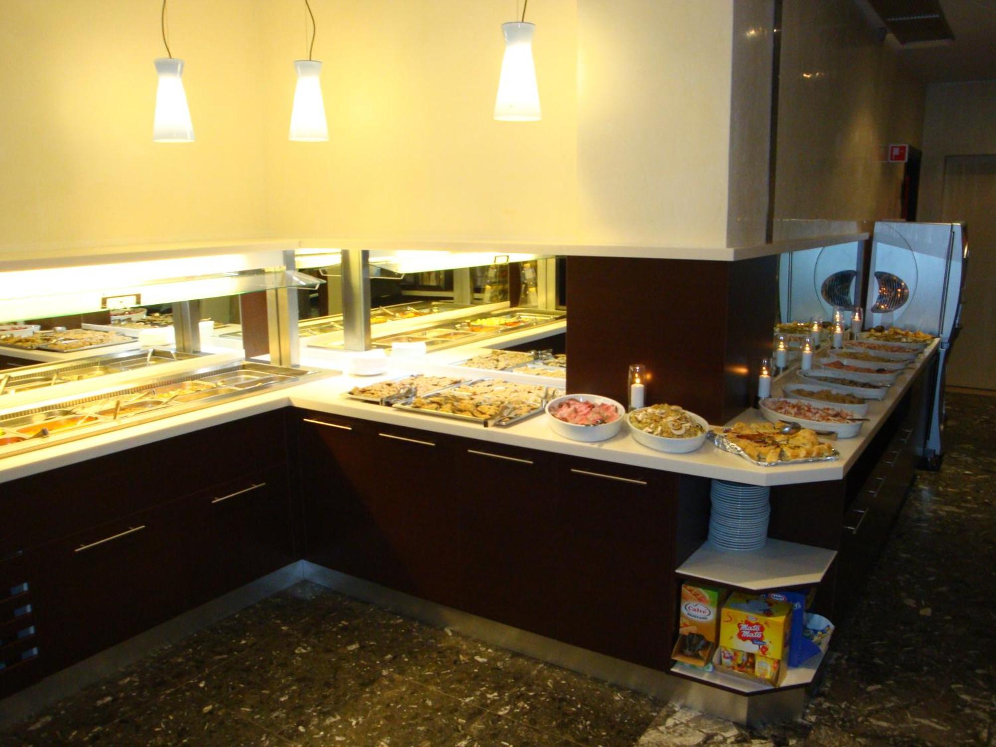 Hotel Bellevue Lignano Sabbiadoro Bagian luar foto