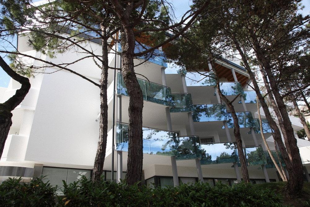 Hotel Bellevue Lignano Sabbiadoro Bagian luar foto